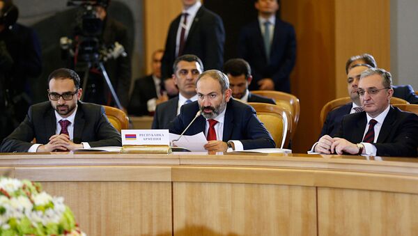 Делегация Армении во главе с премьер-министром Николом Пашиняном на саммите ЕАЭС (14 мая 2018). Сочи - Sputnik Արմենիա