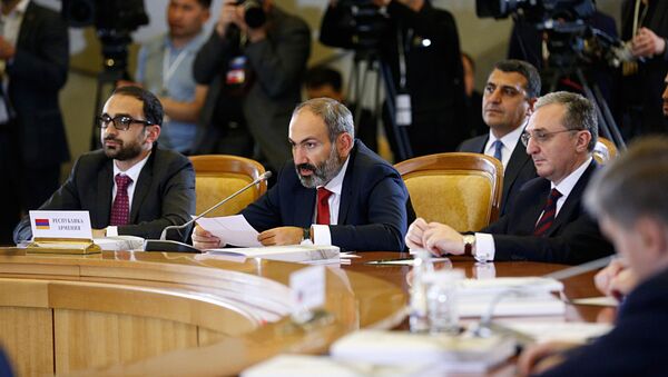Делегация Армении во главе с премьер-министром Николом Пашиняном на саммите ЕАЭС (14 мая 2018). Сочи - Sputnik Армения