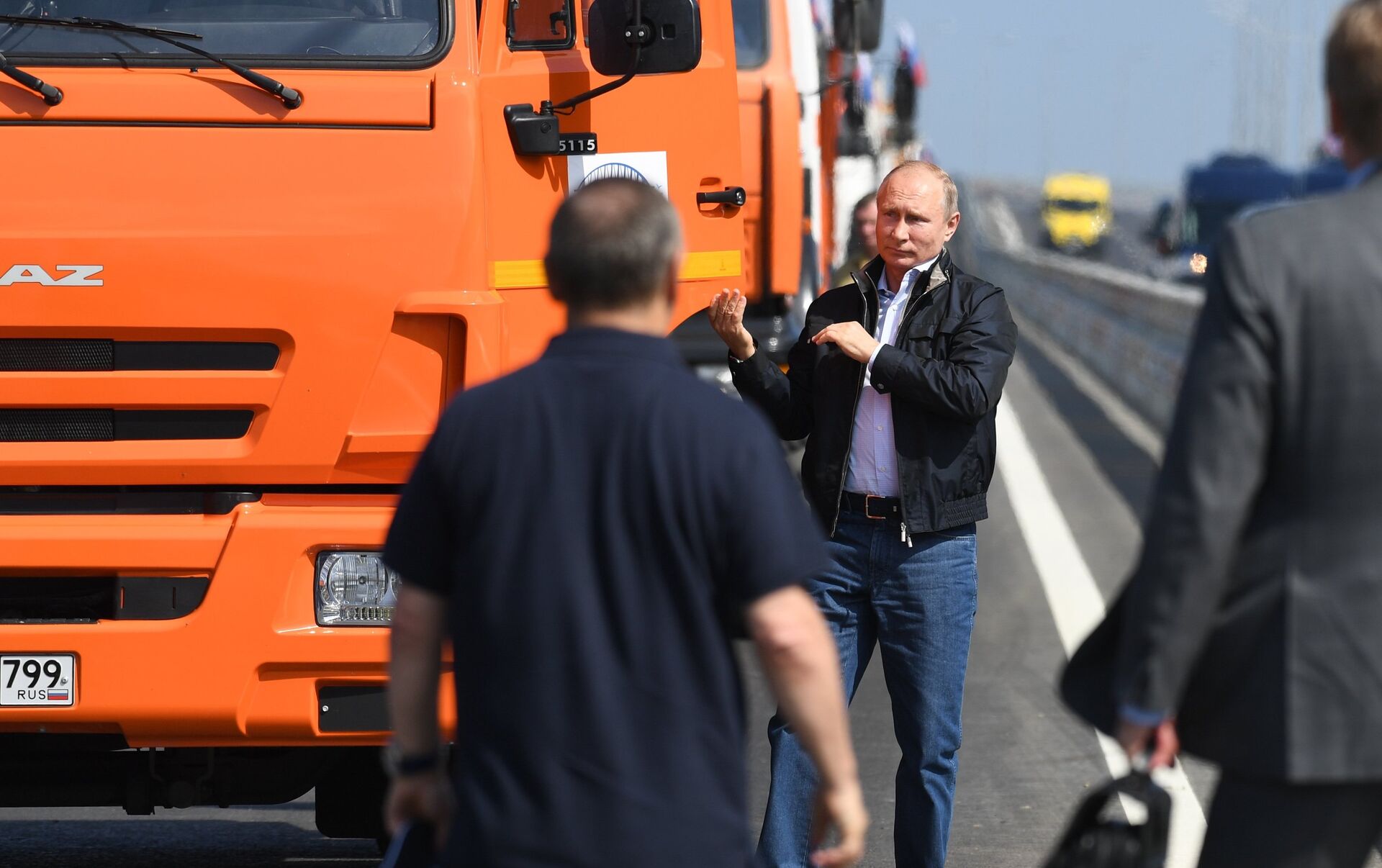 путин на камазе крымский мост