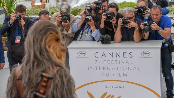 Персонаж фильма Хан Соло. Звёздные войны: Истории Чубакка на фотоколле 71-го Каннского кинофестиваля (15 мая 2018). Канны, Франция - Sputnik Արմենիա