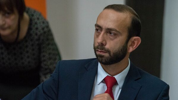 Первый вице-премьер Арарат Мирзоян на заседании правительства Армении (17 мая 2018). Еревaн - Sputnik Արմենիա