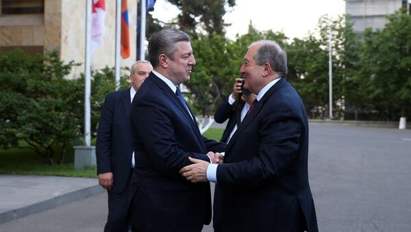 Президент Армении Армен Саркисян встретился с премьер-министром Грузии Георгием Квирикашвили (25 мая 2018). Тбилиси - Sputnik Արմենիա