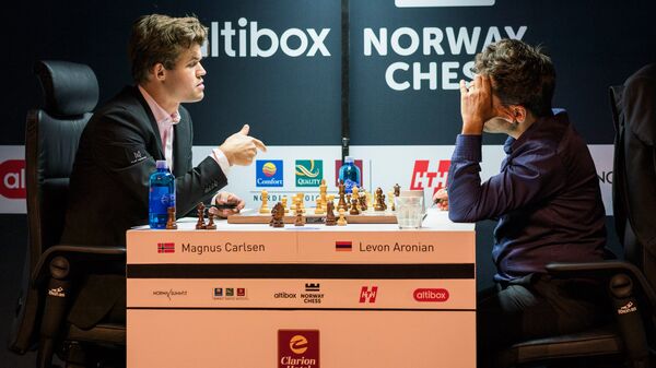Партия Левон Аронян Магнус Карлсен в турнире Altibox Norway Chess 2018 (29 мая 2018). Ставангер, Норвегия - Sputnik Արմենիա