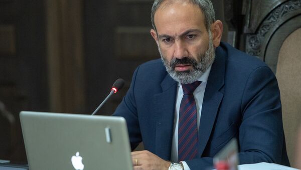 Премьер-министр Армении Никол Пашинян на заседании правительства (1 июня 2018). Еревaн - Sputnik Արմենիա