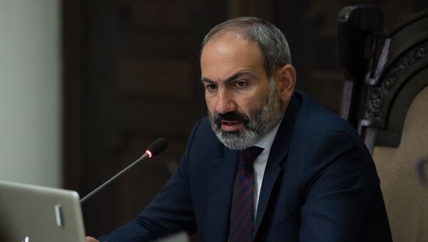 Премьер-министр Армении Никол Пашинян на заседании правительства (1 июня 2018). Еревaн - Sputnik Армения