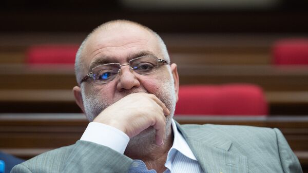 Депутат от фракции РПА Сейран Сароян на внеочередном заседании НС (7 июня 2018). Еревaн - Sputnik Армения