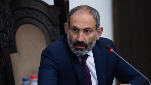 Премьер-министр Армении Никол Пашинян на заседании правительства (8 июня 2018). Еревaн - Sputnik Արմենիա