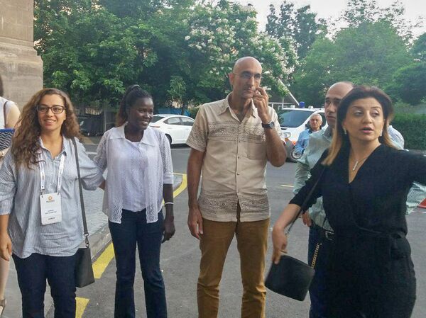 Գյումրիից Սուդան. մանկաբարձ–գինեկոլոգ Արմեն Մկրտչյանը փոխարինելու է Թոմ Քաթինային Գյումրիից Սուդան. մանկաբարձ–գինեկոլոգ Արմեն Մկրտչյանը փոխարինելու է Թոմ Քաթինային - Sputnik Արմենիա