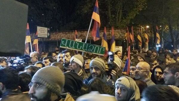 Митинг и шествие оппозиционного фронта «Новая Армения» проходит в Ереване - Sputnik Արմենիա