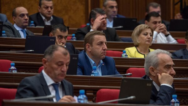 Внеочередное заседание Национального Собрания Армении (19 июня 2018). Еревaн - Sputnik Արմենիա