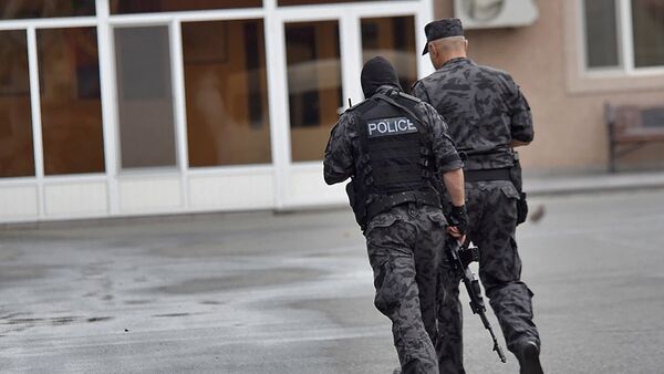 Полиция Армении проводит обыск в офисе Еркрапа (20 июня 2018). Еревaн - Sputnik Արմենիա