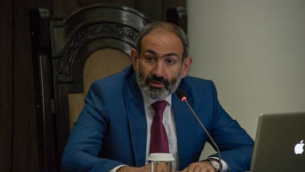 Премьер-министр Армении Никол Пашинян на заседании правительства (21 июня 2018). Еревaн - Sputnik Արմենիա