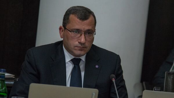Заместитель министра финансов Армении Карен Брутян на заседании правительства (21 июня 2018). Еревaн - Sputnik Արմենիա