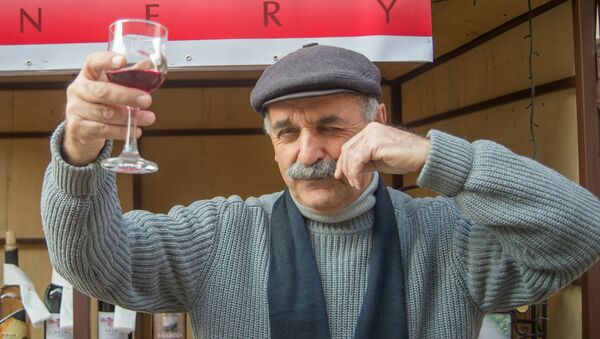 Ярмарка-дегустация вина в центре Ереване  - Sputnik Армения