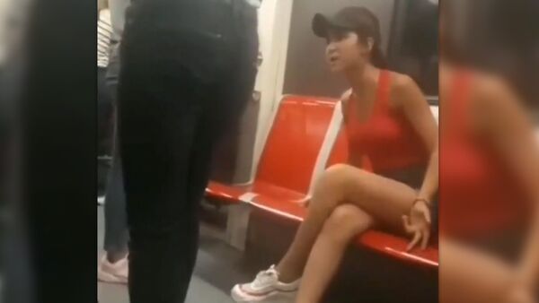 Սկանդալ Բաքվի մետրոյում․ աղջկա վրա հարձակվել են կարճ շորտի պատճառով․ տեսանյութ - Sputnik Արմենիա
