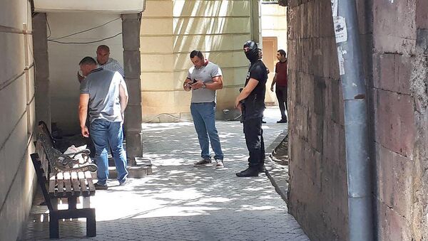 Сотрудники СНБ проводят обыск в доме Александра Саргсяна (4 июля 2018). Еревaн - Sputnik Արմենիա