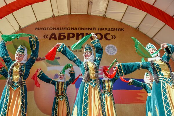 Московский многонациональный праздник АБРИКОС-2018 - Sputnik Армения