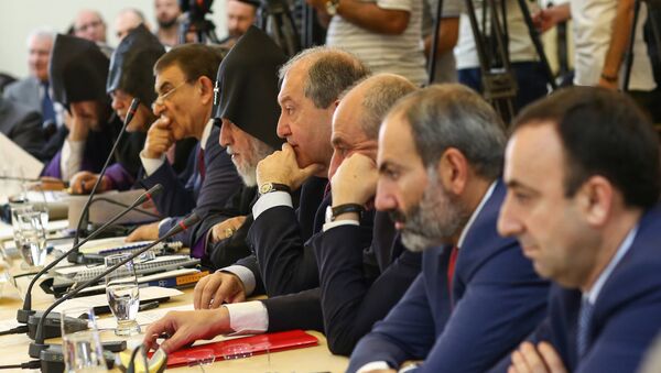 Заседание членов совета попечителей всеармянского фонда Айастан (25 мая 2018). Еревaн - Sputnik Армения