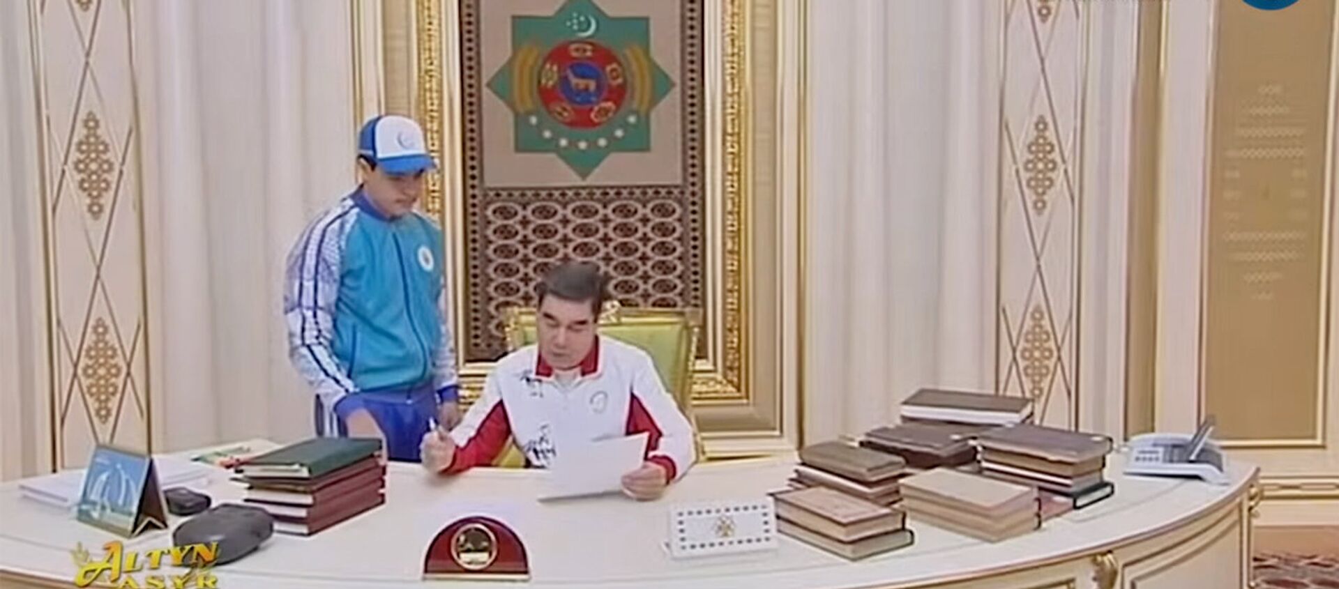 Президент Туркменитана вместе с внуком сочинили стихи - Sputnik Армения, 1920, 11.07.2018