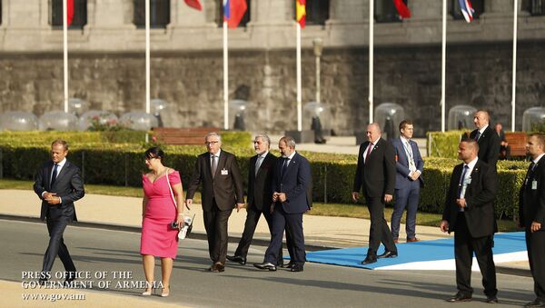 Премьер-министр Армении Никол Пашинян перед ужином стран-партнеров НАТО (11 июля 2018). Брюссель - Sputnik Армения