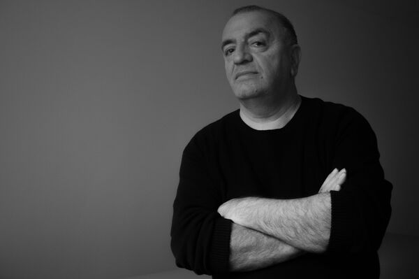 Директор и художественный руководитель ереванского цирка Сос Петросян Директор и художественный руководитель ереванского цирка Сос Петросян - Sputnik Армения