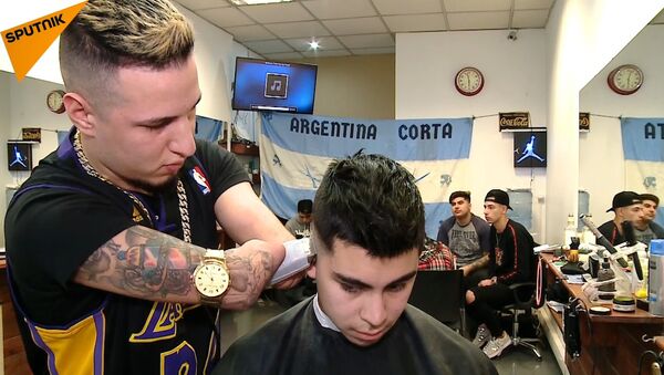 Безрукий парикмахер - лучший в Аргентине - Sputnik Армения