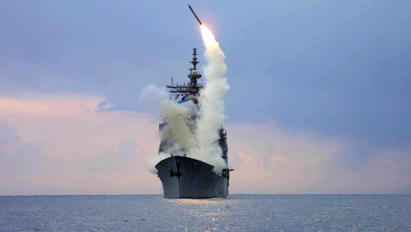 Запуск ракеты Томагавк с крейсера управляемых ракет USS Cape St.George (23 марта 2003). Средиземное море - Sputnik Армения