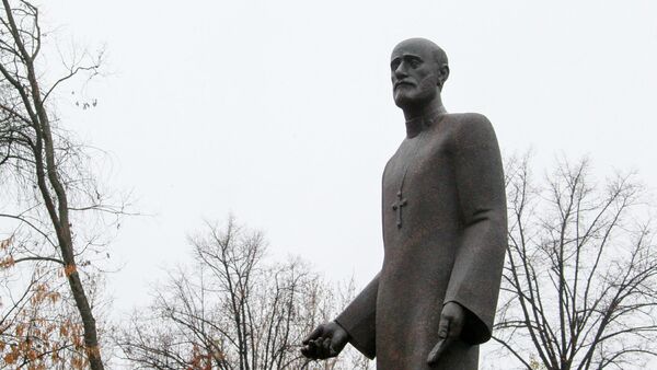 Памятник Комитасу в Камском саду в Петербурге. (скульптор Л. Бейбутян, архитектор М. Атоянц) - Sputnik Армения