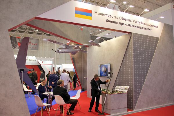Стенд военно-промышленного комитета МО РА на международном военно-техническом форуме «Армия-2018» (22 августа 2018). Москвa Стенд военно-промышленного комитета МО РА на международном военно-техническом форуме «Армия-2018» (22 августа 2018). Москвa - Sputnik Армения
