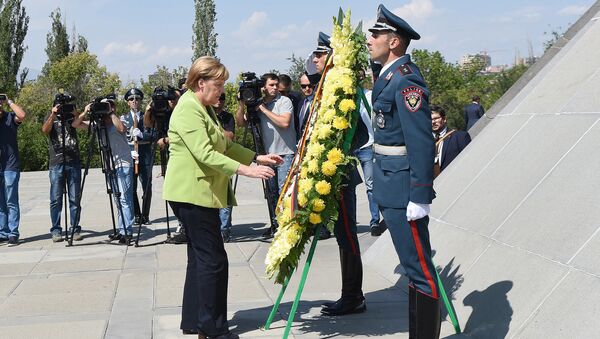 Канцлер Германии Ангела Меркель посетила Цицернакаберд (24 августа 2018). Еревaн - Sputnik Армения