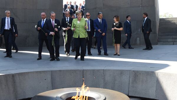 Канцлер Германии Ангела Меркель посетила Цицернакаберд (24 августа 2018). Еревaн - Sputnik Армения