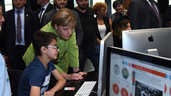 Канцлер Германии Ангела Меркель посетила центр креативных технологий Тумо (24 августа 2018). Еревaн - Sputnik Արմենիա
