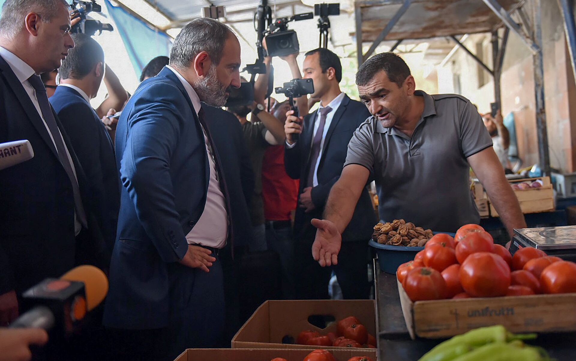 Гюмри Армения рынок продуктовый