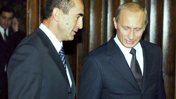 Президент РФ Владимир Путин, прибывший в Кишинев для участия в саммите СНГ, провел рабочую встречу с президентом Армении Робертом Кочаряном. - Sputnik Армения