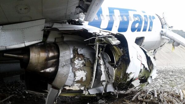 Аварийная посадка самолета авиакомпаниии Utair в Сочи - Sputnik Армения