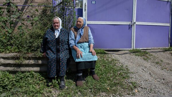 Жители села Фиолетово Мария Тимофеевна и Татьяна Ивановна - Sputnik Армения
