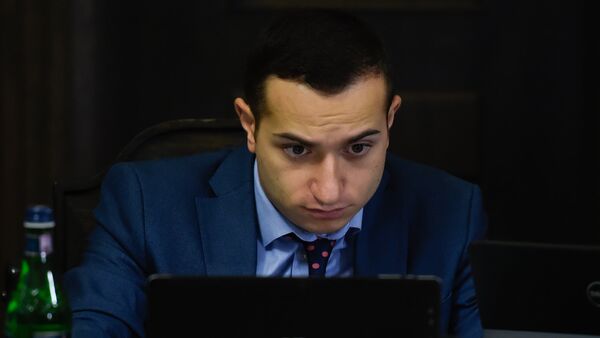Министр диаспоры Мхитар Айрапетян на заседании правительства Армении (6 сентября 2018). Еревaн - Sputnik Армения