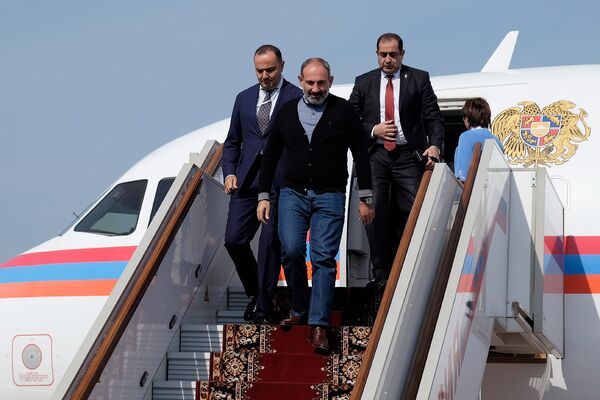 Премьер-министр Армении Никол Пашинян прибыл в Россию (8 сентября 2018). Москвa - Sputnik Армения