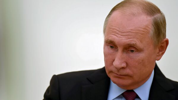 Президент России Владимир Путин во время встречи с премьер-министром Армении Николом Пашиняном (8 сентября 2018). Москвa - Sputnik Армения