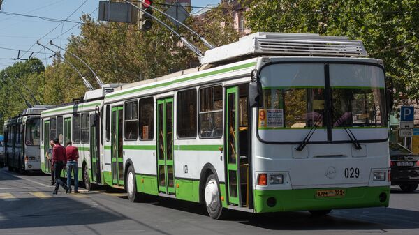 Троллейбус, транспорт - Sputnik Армения