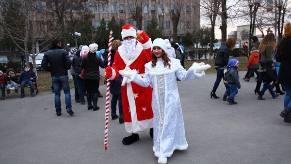 Дед Мороз и Снегурочка - Sputnik Армения