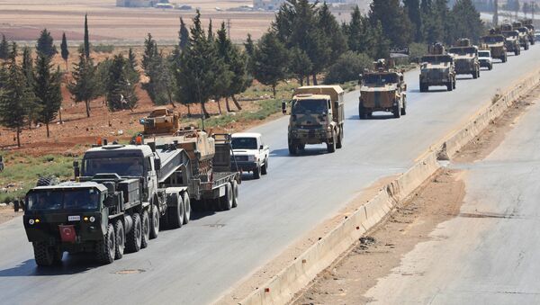 Турецкая военная колонна на шоссе между Дамаском и Аллепо (29 августа 2018). Провинция Идлиб, Сирия - Sputnik Армения