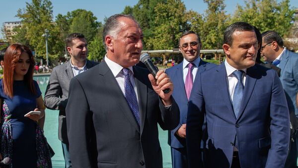 Врио мэра Еревана Камо Ареян и ген.директор Еремян Проджектс Давид Еремян - Sputnik Армения