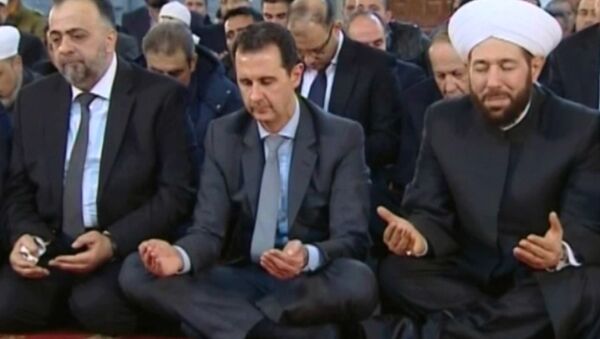 Спутник_Башар Асад помолился с жителями Дамаска в день рождения пророка Мухаммеда - Sputnik Армения