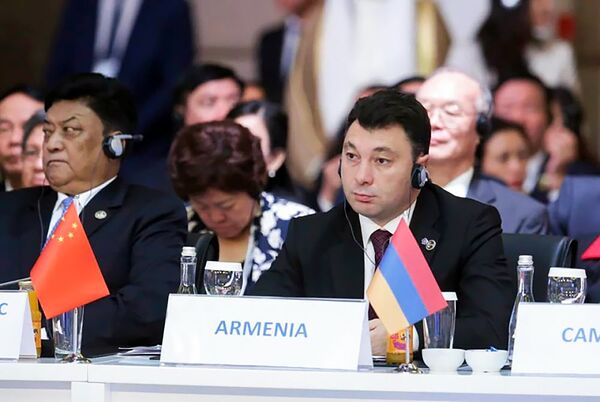 Вице-спикер НС Армении Эдуард Шармазанов на третьем Международном форуме руководителей парламентов Евразийских государств (9 октября 2018). Анталья Вице-спикер НС Армении Эдуард Шармазанов на третьем Международном форуме руководителей парламентов Евразийских государств (9 октября 2018). Анталья - Sputnik Армения