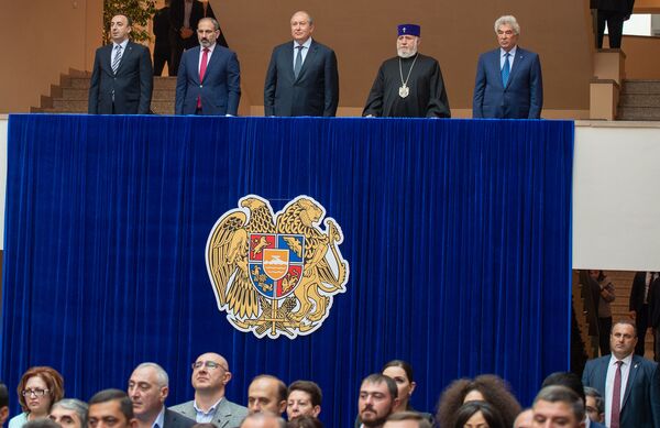 Почетные гости на церемонии инаугурации мэра Еревана (13 октября 2018). Еревaн - Sputnik Армения