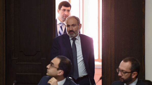 Премьер-министр Никол Пашинян на заседании Правительства Армении (16 октября 2018). Еревaн - Sputnik Армения