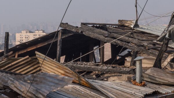 Пожар в Ереване. Сгорело два жилых дома, погибло 3 человека - Sputnik Արմենիա