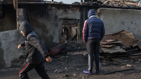 Пожар в Ереване. Сгорело два жилых дома, погибло 3 человека - Sputnik Արմենիա