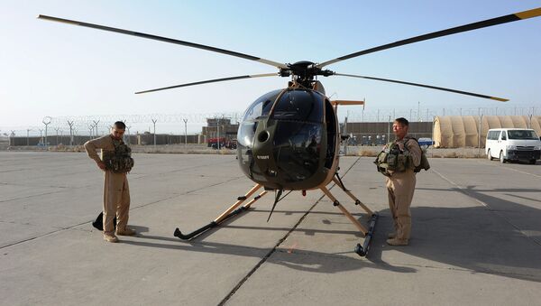 Лейтенант ВВС Афганистана Асифи и старший пилот-инструктор Уинсон Грэм перед полетом (29 августа 2012). Авиабаза Шинданд, Афганистан - Sputnik Армения